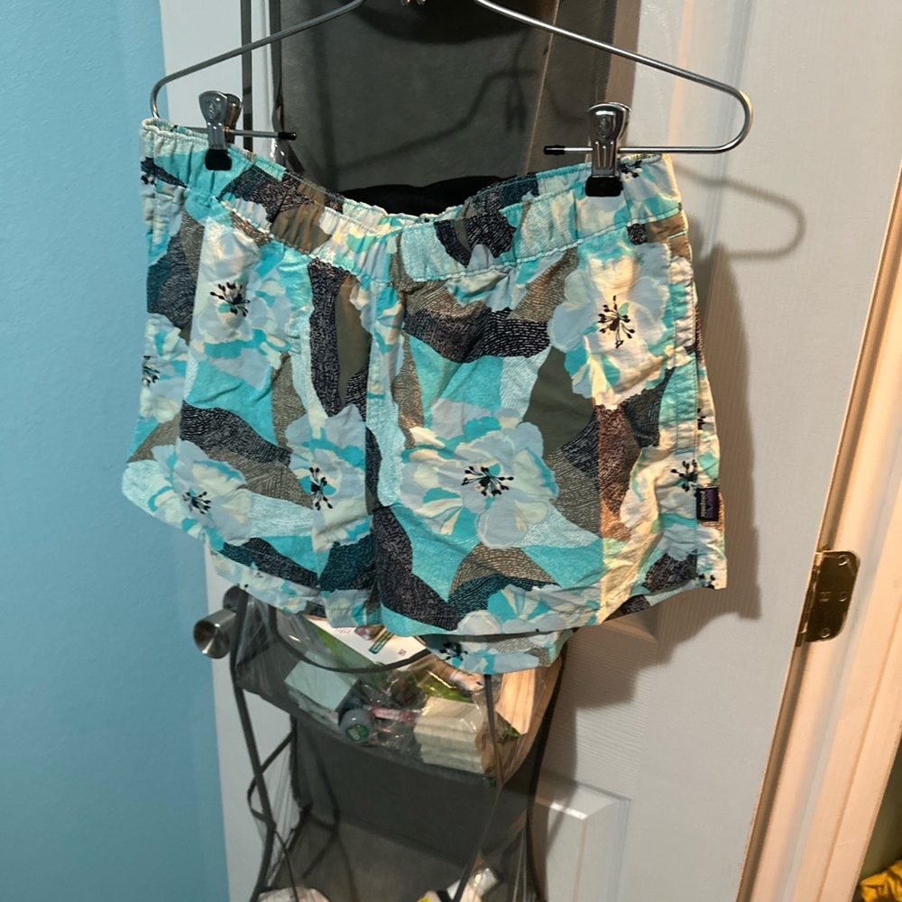 Patagonia Floral Women's Shorts - Blue and White